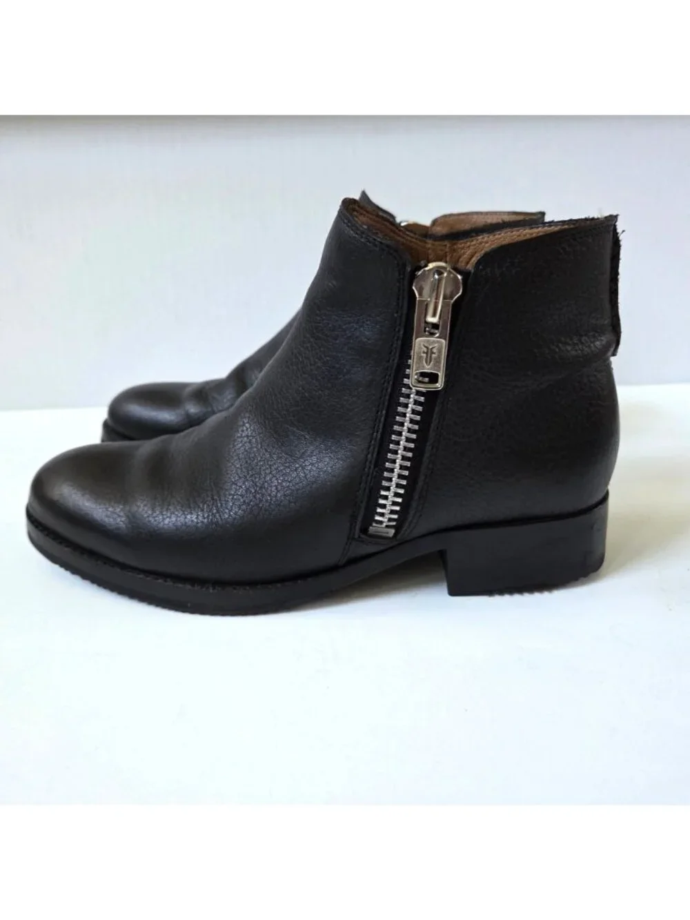 Frye Boots Womens 7.5 Black Leather Madison Moto Shootie Bootie Biker Preppy